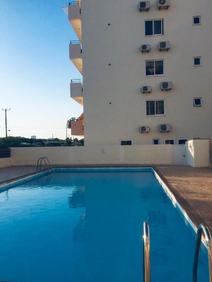 Pool Apartment Lárnaka Kültér fotó