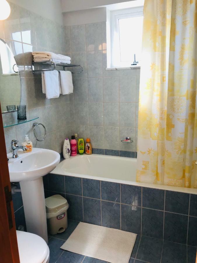 Pool Apartment Lárnaka Kültér fotó